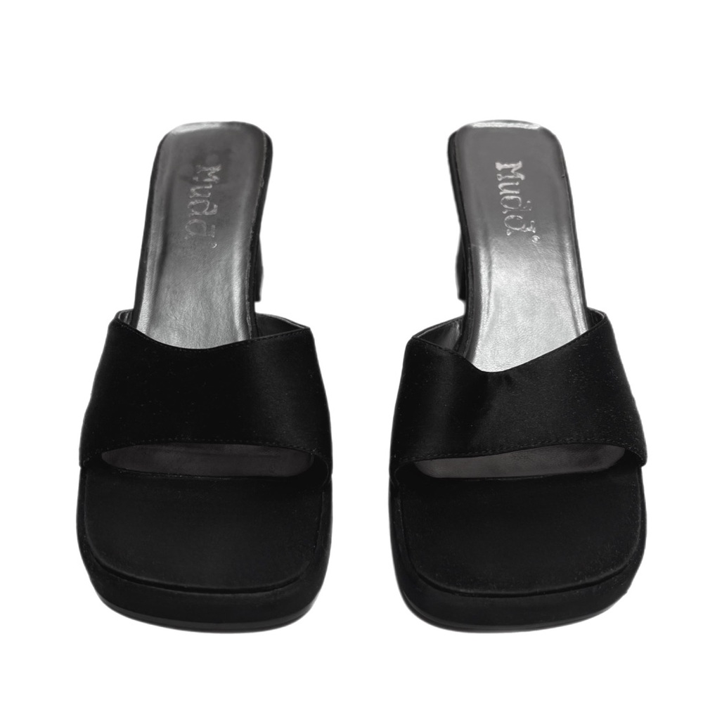 Vintage Mudd black thick kitten heels